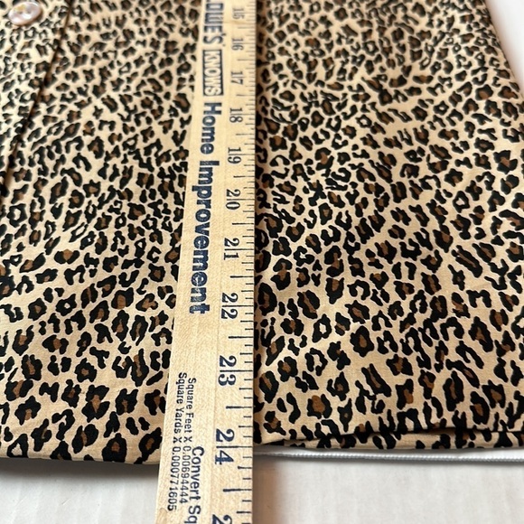 Silkland cheetah print button down 100% silk blouse. - Picture 10 of 10